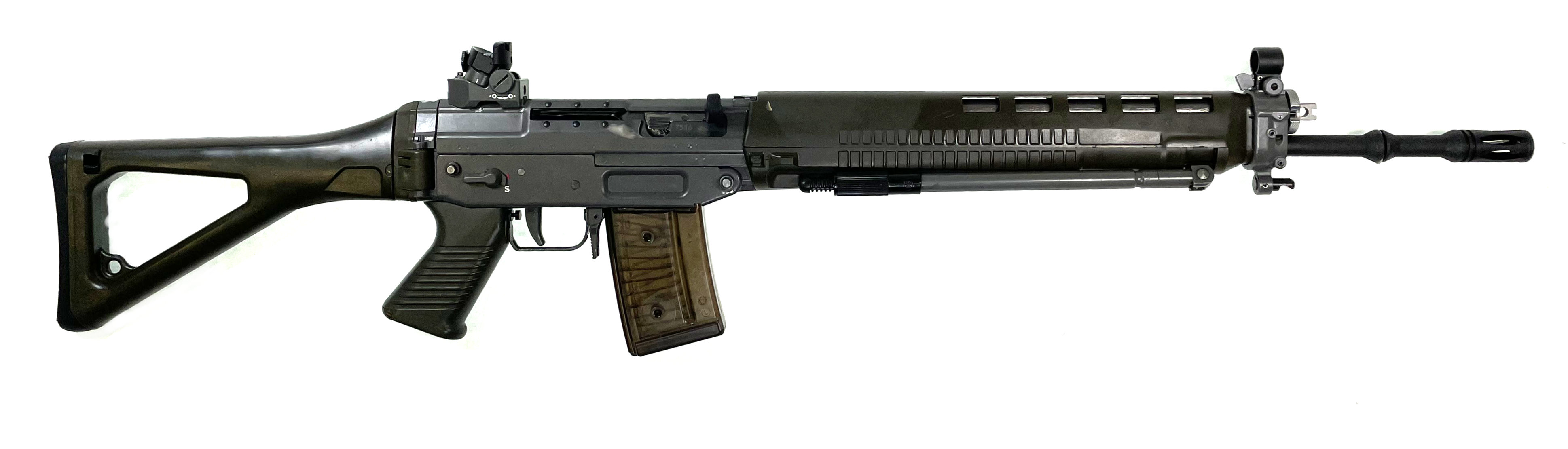 Sturmgewehr Occ SIG PE 90 grün Kal. 5.6 mm mit neuem lauf